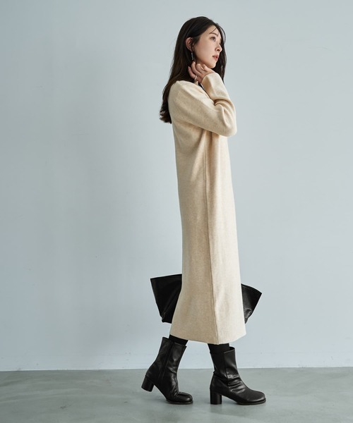 STYLE DELI(スタイルデリ)の「しっとりもっちりVネックニットワンピース(ワンピース・レディース・ブラック/アイボリー/ブラウン・FREE)」の12枚目の写真