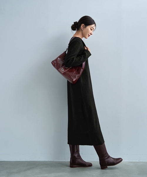 STYLE DELI(スタイルデリ)の「しっとりもっちりVネックニットワンピース(ワンピース・レディース・ブラック/アイボリー/ブラウン・FREE)」の17枚目の写真