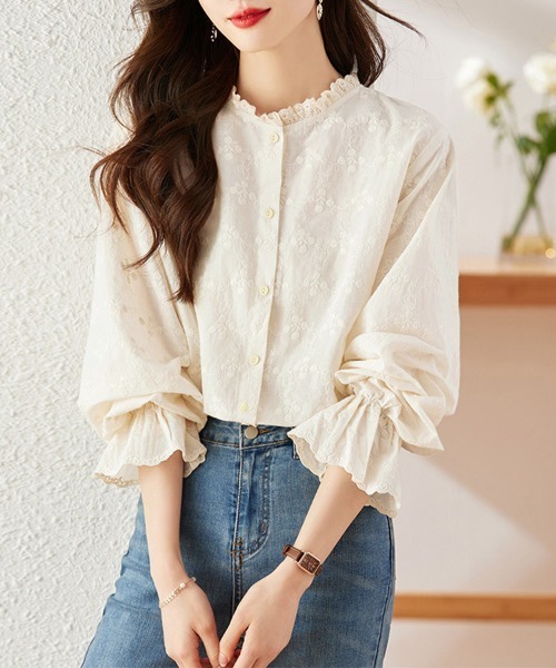 ONEP STAR(ワンピスター)の「フリル袖刺繍入りブラウス(シャツ/ブラウス・レディース・ホワイト/ベージュ・MEDIUM/LARGE/X-LARGE)」の2枚目の写真