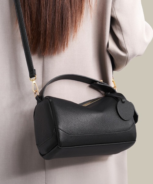 yuue' ( wear )(ユーイ)の「2WAYフェイクレザーショルダーバッグ サイドポケット付き(ショルダーバッグ・レディース・ブラウン/ブラック・FREE)」の10枚目の写真
