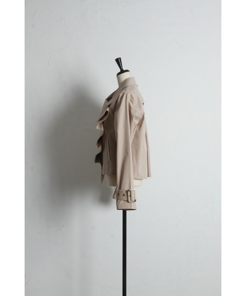 ARVELLIA(アルベリア)の「SLANT SHORT TRENCH(その他アウター・レディース・ブラック/ベージュ・M)」の14枚目の写真