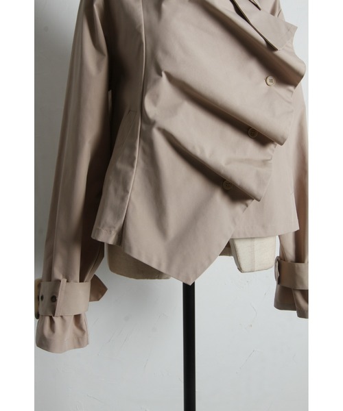 ARVELLIA(アルベリア)の「SLANT SHORT TRENCH(その他アウター・レディース・ブラック/ベージュ・M)」の19枚目の写真