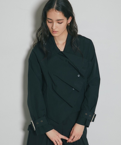 ARVELLIA(アルベリア)の「SLANT SHORT TRENCH(その他アウター・レディース・ブラック/ベージュ・M)」の9枚目の写真