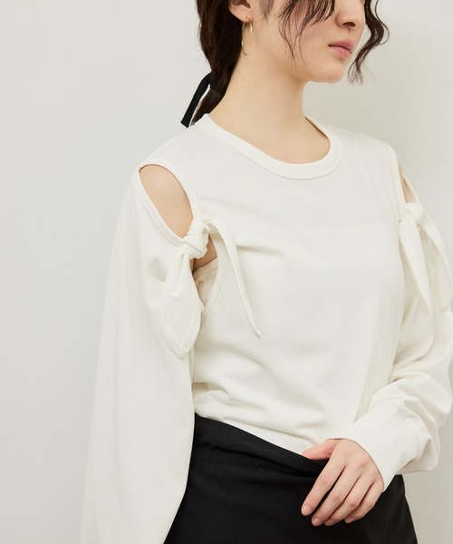 ADAM ET ROPE'（アダムエロペ）の「2WAYノットプルオーバー（Tシャツ/カットソー・レディース・ダークブラウン/ホワイト/サックスブルー・FREE）」の2枚目の写真