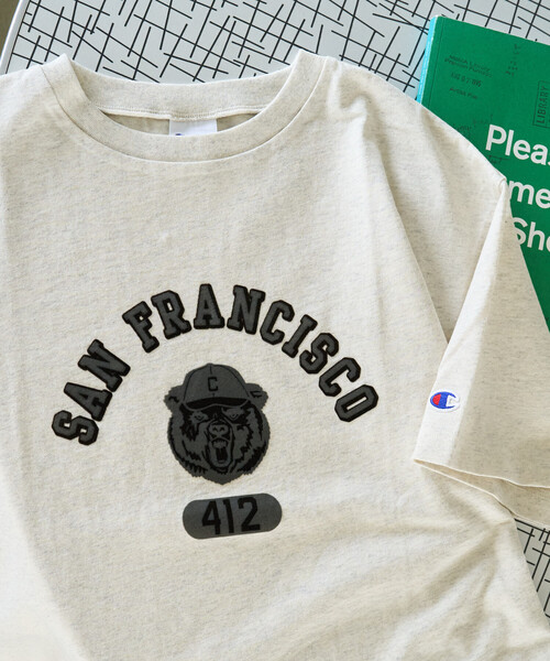 FREAK'S STORE(フリークスストア)の「限定展開 Champion × FREAK'S STORE/チャンピオン 別注 フロッキープリント ロゴ 半袖Tシャツ(Tシャツ/カットソー・レディース・ブラック/ライトグレー/ブルー/オフホワイト/ネイビー/モカ・フリ-)」の3枚目の写真