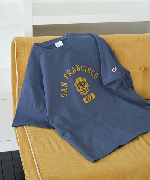 FREAK'S STORE(フリークスストア)の「限定展開 Champion × FREAK'S STORE/チャンピオン 別注 フロッキープリント ロゴ 半袖Tシャツ(Tシャツ/カットソー・レディース・ブラック/ライトグレー/ブルー/オフホワイト/ネイビー/モカ・フリ-)」の7枚目の写真