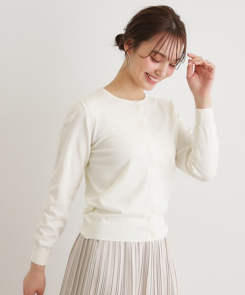 LAURA ASHLEY（ローラアシュレイ）の「【洗える／同素材アイテムあり】ソフトタッチ ニットカーディガン（カーディガン/ボレロ・レディース・オフホワイト/サックスブルー・38/40）」の3枚目の写真