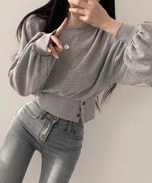 Flugge(フラッジー)の「ショート丈スウェットトップス(その他トップス・レディース・グレー/アッシュグレー・MEDIUM/LARGE)」の4枚目の写真