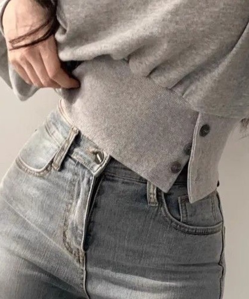 Flugge(フラッジー)の「ショート丈スウェットトップス(その他トップス・レディース・グレー/アッシュグレー・MEDIUM/LARGE)」の6枚目の写真