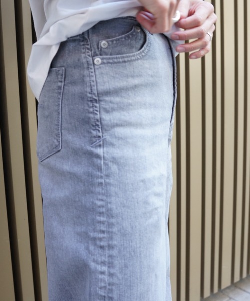 YANUK(ヤヌーク)の「YANUK(ヤヌーク) WIDE FLARE/ワイドフレア/FRG(デニムパンツ・レディース・グレー・23/24/25)」の8枚目の写真