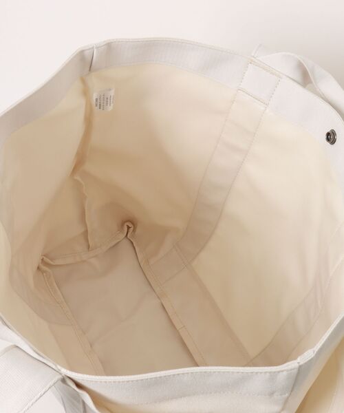 THE NORTH FACE(ザノースフェイス)の「THE NORTH FACE/ザ・ノース・フェイス トートバッグ SUNNY SIDE TOTE Mサイズ NM72606(トートバッグ・メンズ・ダークオリーブ/オフホワイト・FREE)」の5枚目の写真