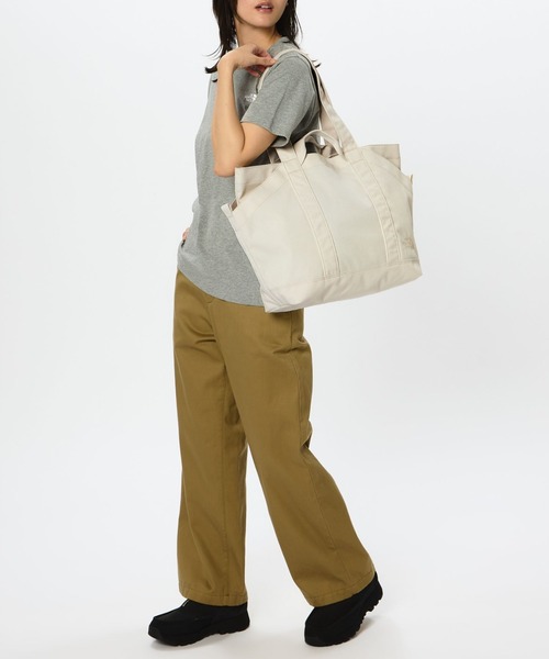 THE NORTH FACE(ザノースフェイス)の「THE NORTH FACE/ザ・ノース・フェイス トートバッグ SUNNY SIDE TOTE Mサイズ NM72606(トートバッグ・メンズ・ダークオリーブ/オフホワイト・FREE)」の1枚目の写真