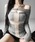 me+em select�i�~�[���Z���N�g�j�́u�y �Qcolor �z�\���˃N���X�f�U�C���J�b�g�A�E�g�I�t�V�����X�����g�b�v�X �^ cross design cutout offshoulder slim tops�iT�V���c/�J�b�g�\�[�j�v�b�O���[