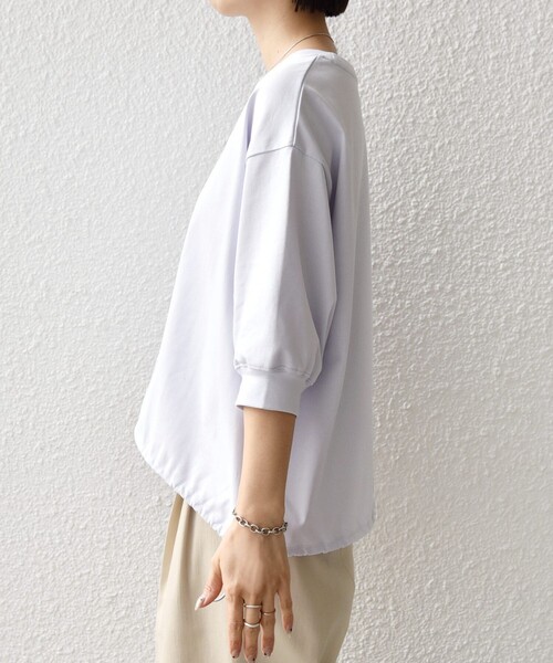 SHIPS(シップス)の「【WEB限定】〈接触冷感 / 汗染み防止加工〉オーガニック コットン 裾 ドロスト トップス(Tシャツ/カットソー・レディース・ライラック/ベージュ系/ダークグレー・ONE SIZE)」の20枚目の写真