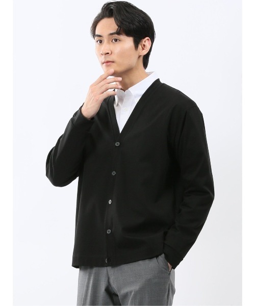 TAKA-Q（タカキュー）の「【ストレッチ 接触冷感 抗菌防臭 UVカット】タカキュー シルケットスムス Vネック カーディガン（カーディガン/ボレロ・メンズ・ブラック/ライトグレー・MEDIUM/LARGE/X-LARGE）」の2枚目の写真