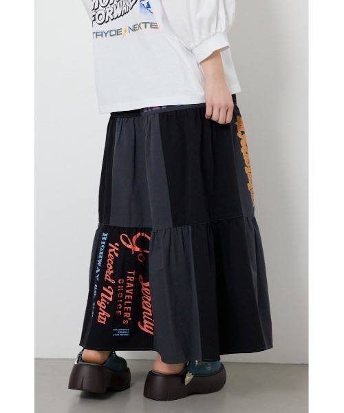 RODEO CROWNS WIDE BOWL（ロデオクラウンズワイドボウル）の「カスタムティアードスカート（スカート・レディース・ブラック系その他/ホワイト系その他・FREE）」の4枚目の写真