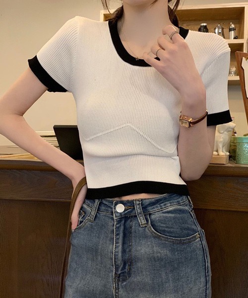 GLAMOROUS JANE(グラマラスジェーン)の「配色リブクロップド丈ニット(ニット/セーター・レディース・ホワイト/ブラック・FREE)」の2枚目の写真