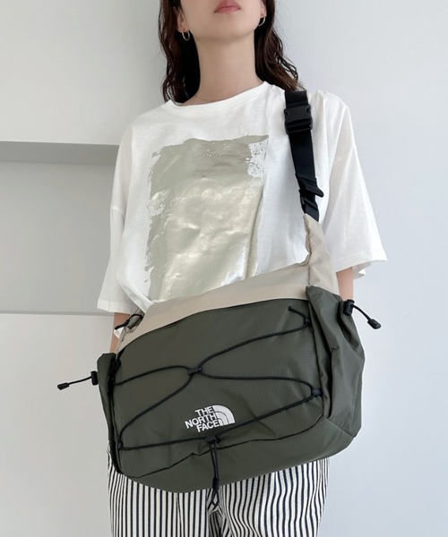 THE NORTH FACE(ザノースフェイス)の「◇THE NORTH FACE◇ WHITE LABEL 正規品/ボレアリス ショルダー バッグ BOREALIS SHOULDER BAG(メッセンジャーバッグ・レディース・ベージュ/カーキ/ブラック・FREE)」の13枚目の写真
