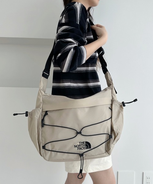 THE NORTH FACE(ザノースフェイス)の「◇THE NORTH FACE◇ WHITE LABEL 正規品/ボレアリス ショルダー バッグ BOREALIS SHOULDER BAG(メッセンジャーバッグ・レディース・ベージュ/カーキ/ブラック・FREE)」の16枚目の写真
