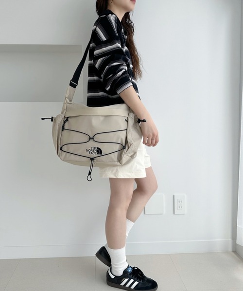 THE NORTH FACE(ザノースフェイス)の「◇THE NORTH FACE◇ WHITE LABEL 正規品/ボレアリス ショルダー バッグ BOREALIS SHOULDER BAG(メッセンジャーバッグ・レディース・ベージュ/カーキ/ブラック・FREE)」の17枚目の写真
