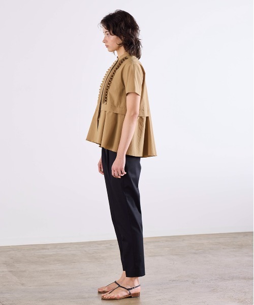 Marilyn Moon（マリリンムーン）の「tuck frill flare half sleeve shirt（シャツ/ブラウス・レディース・ネイビー/キャメル/ホワイト/グレー/サックスブルー・FREE）」の14枚目の写真