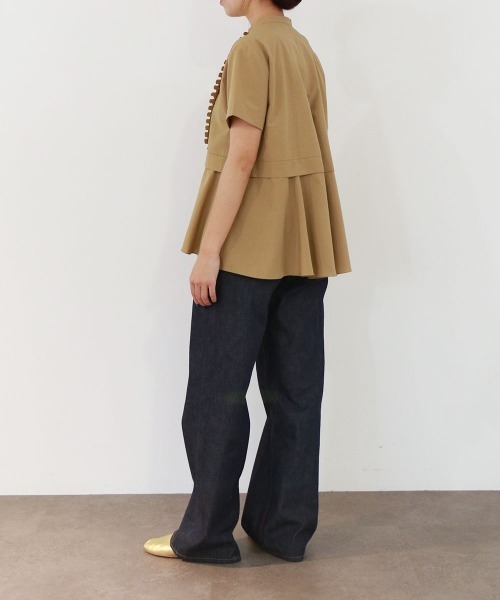 Marilyn Moon（マリリンムーン）の「tuck frill flare half sleeve shirt（シャツ/ブラウス・レディース・ネイビー/キャメル/ホワイト/グレー/サックスブルー・FREE）」の18枚目の写真