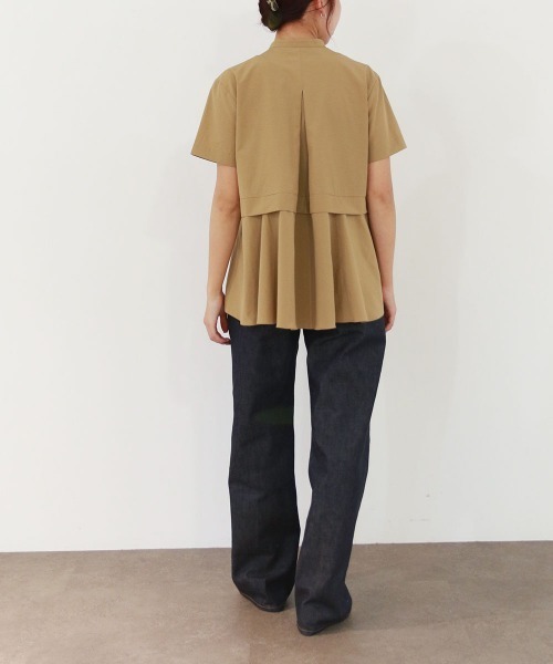 Marilyn Moon（マリリンムーン）の「tuck frill flare half sleeve shirt（シャツ/ブラウス・レディース・ネイビー/キャメル/ホワイト/グレー/サックスブルー・FREE）」の19枚目の写真