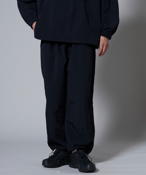 OK YESTERDAY(オッケーイエスタデイ)の「OK YESTERDAY / オーケー イエスタデイ 2タック ワイド イージーパンツ / 2-TUCK WIDE EASY PANTS / 秋 秋服 2026年秋冬(その他パンツ・メンズ・ブラック系その他/ブルー/ブラック/カーキ/ネイビー/ブラック系1/ネイビー系1/ブルー系その他/ブラウン系その他/ブラウン系1/ブラック系その他2・M/L)」の3枚目の写真