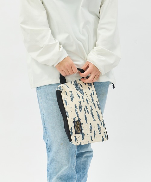 PENDLETON(ペンドルトン)の「PENDLETON/ペンドルトン サーモンフォールズ スローキャンバス ポーチ(ハンドバッグ・レディース・ブラック/ブルー・FREE)」の1枚目の写真