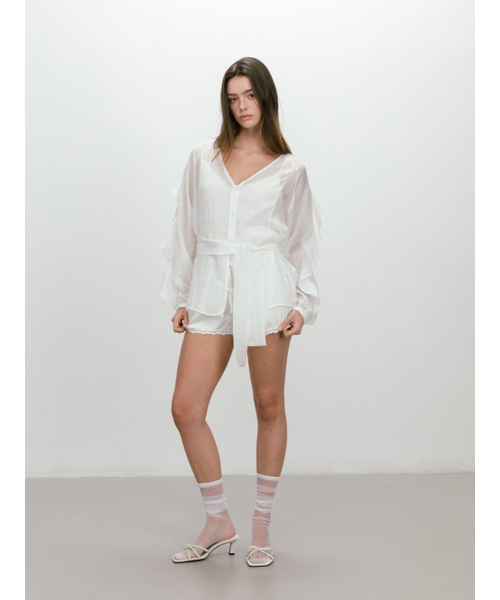MOIFAIRE(モイフェア)の「FRILL BELTED BLOUSE / WHITE(シャツ/ブラウス・レディース・ホワイト・OS)」の2枚目の写真