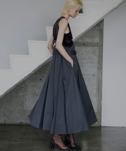 Dickies（ディッキーズ）の「Dickies × Ameri PLEATS DRESS（ワンピース・レディース・ベージュ/グレー・MEDIUM/SMALL）」の13枚目の写真