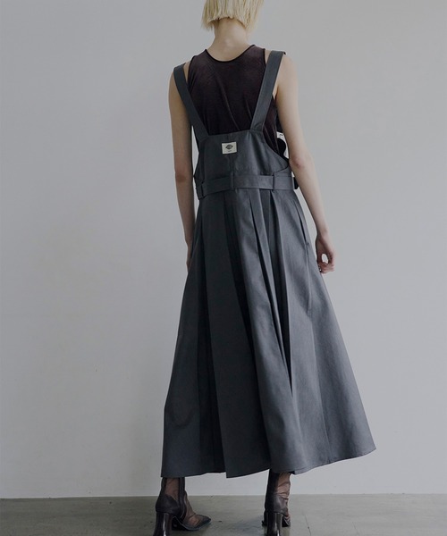 Dickies（ディッキーズ）の「Dickies × Ameri PLEATS DRESS（ワンピース・レディース・ベージュ/グレー・MEDIUM/SMALL）」の15枚目の写真