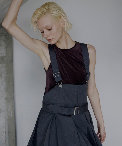 Dickies（ディッキーズ）の「Dickies × Ameri PLEATS DRESS（ワンピース・レディース・ベージュ/グレー・MEDIUM/SMALL）」の18枚目の写真