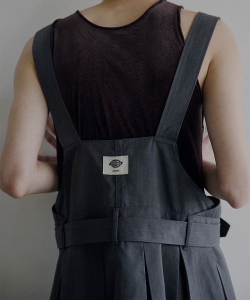 Dickies（ディッキーズ）の「Dickies × Ameri PLEATS DRESS（ワンピース・レディース・ベージュ/グレー・MEDIUM/SMALL）」の19枚目の写真