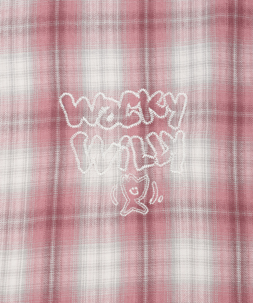 Wacky WiLLy(ワッキーウィリー)の「刺繍グラフィックチェック長袖シャツピンク(シャツ/ブラウス・レディース・その他・SMALL/MEDIUM/LARGE)」の5枚目の写真