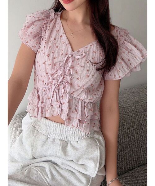 RESEXXY(リゼクシー)の「フラワークロップドフリルブラウス(シャツ/ブラウス・レディース・ピンク/ホワイト/ブラック・FREE)」の3枚目の写真