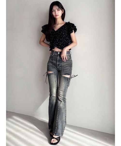 RESEXXY(リゼクシー)の「フラワークロップドフリルブラウス(シャツ/ブラウス・レディース・ピンク/ホワイト/ブラック・FREE)」の9枚目の写真