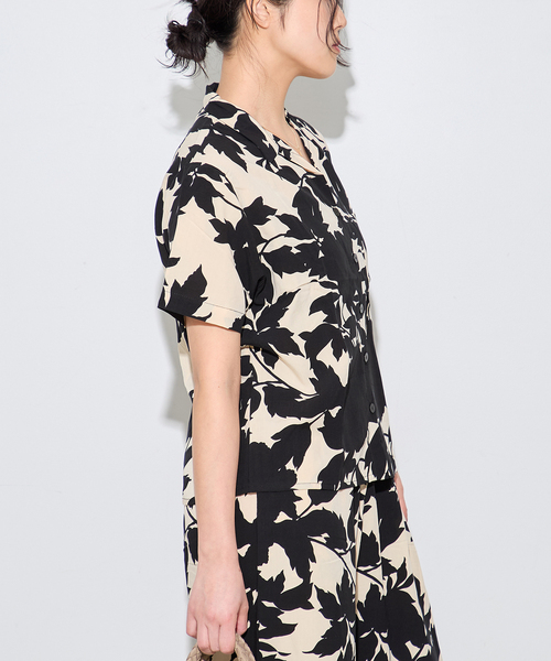 journal standard L'essage（ジャーナルスタンダードレサージュ）の「別注【LUSANA / ルサーナ】TINA SHIRTS：シャツ（シャツ/ブラウス・レディース・ブラック系その他/オートミール・SMALL）」の5枚目の写真