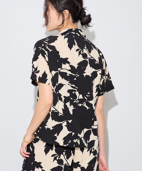 journal standard L'essage（ジャーナルスタンダードレサージュ）の「別注【LUSANA / ルサーナ】TINA SHIRTS：シャツ（シャツ/ブラウス・レディース・ブラック系その他/オートミール・SMALL）」の6枚目の写真