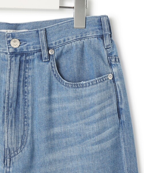 23区(ニジュウサンク)の「LIGHT DENIM ワイド パンツ(デニムパンツ・レディース・スカイブルー系・38)」の8枚目の写真