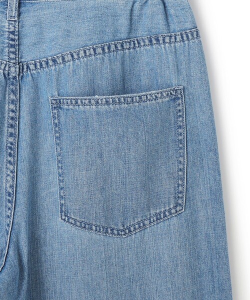 23区(ニジュウサンク)の「LIGHT DENIM ワイド パンツ(デニムパンツ・レディース・スカイブルー系・38)」の7枚目の写真