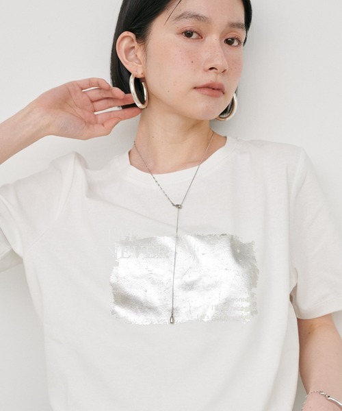 LARUTA(ラルータ)の「【LARUTA】汗染み防止箔ロゴT(Tシャツ/カットソー・レディース・スミクロ/オフホワイト/ブラウン・FREE)」の9枚目の写真