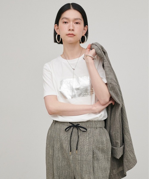 LARUTA(ラルータ)の「【LARUTA】汗染み防止箔ロゴT(Tシャツ/カットソー・レディース・スミクロ/オフホワイト/ブラウン・FREE)」の11枚目の写真
