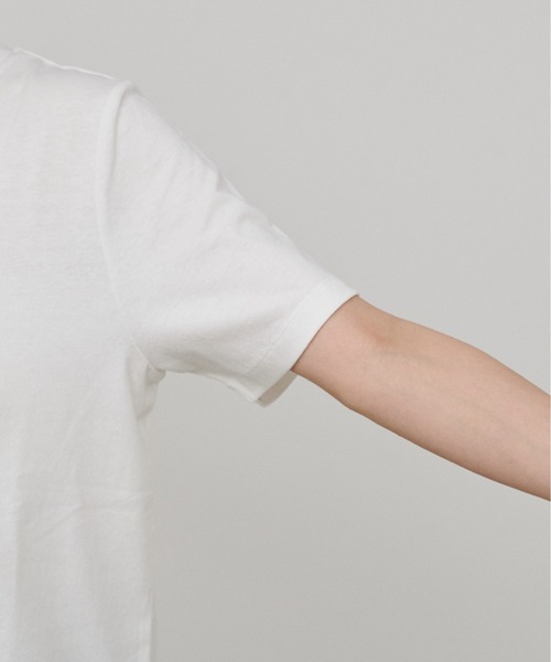 LARUTA(ラルータ)の「【LARUTA】汗染み防止箔ロゴT(Tシャツ/カットソー・レディース・スミクロ/オフホワイト/ブラウン・FREE)」の6枚目の写真