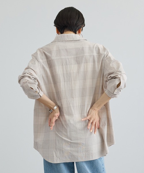 SALON adam et rope'(サロン アダム エ ロペ)の「エンザイムコットンオープンカラーシャツ / FABRICA(シャツ/ブラウス・レディース・ブルー系その他4/ベージュ・FREE)」の5枚目の写真