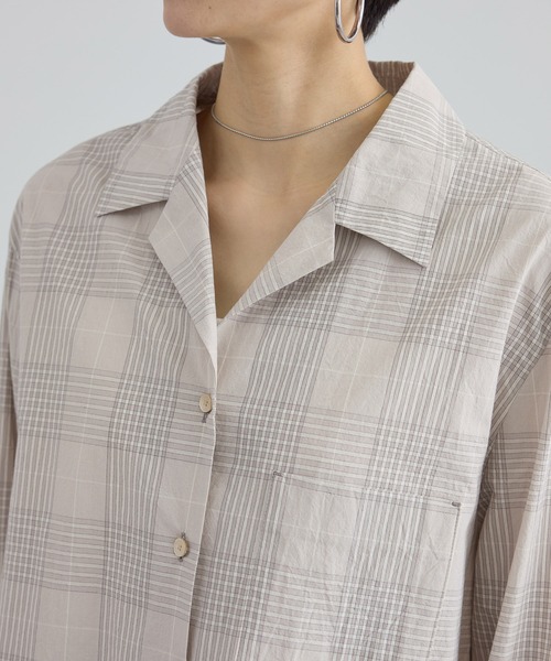 SALON adam et rope'(サロン アダム エ ロペ)の「エンザイムコットンオープンカラーシャツ / FABRICA(シャツ/ブラウス・レディース・ブルー系その他4/ベージュ・FREE)」の14枚目の写真