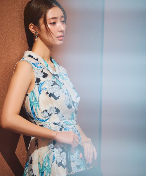 ANAYI(アナイ)の「フラワーパールイヤリング(イヤリング・レディース・オフホワイト/ネイビー・FREE)」の19枚目の写真