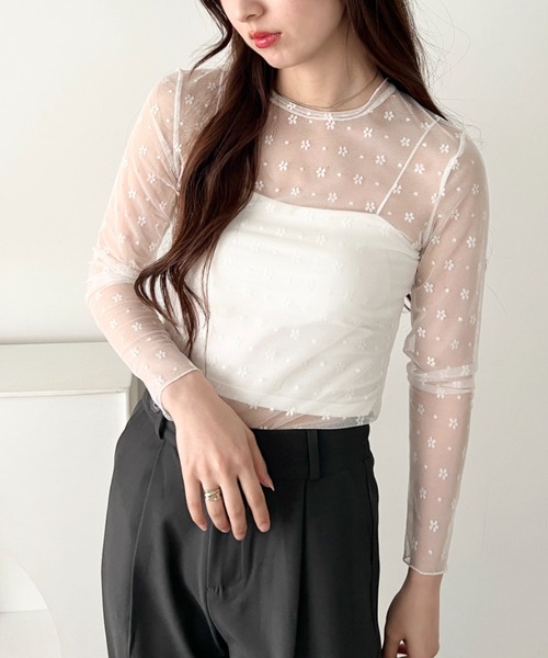 LOVALOT(ラバロット)の「花柄シースルーカットソー(Tシャツ/カットソー・レディース・ブラック/ホワイト・FREE)」の1枚目の写真