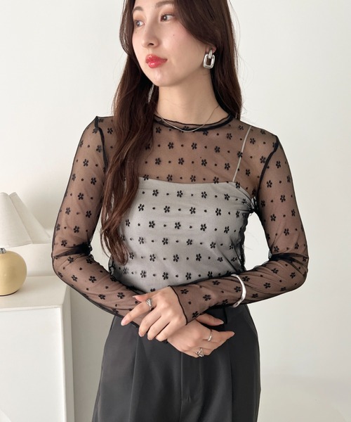 LOVALOT(ラバロット)の「花柄シースルーカットソー(Tシャツ/カットソー・レディース・ブラック/ホワイト・FREE)」の2枚目の写真