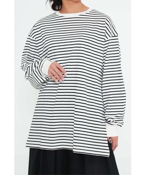 HEART MARKET(ハートマーケット)の「スリットゆったりチュニック(Tシャツ/カットソー・レディース・ブラック系/チャコール/ホワイト/ライム/ピンク/ブルー・FREE)」の2枚目の写真